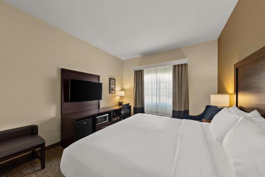 Comfort Inn & Suites Atoka Buitenkant foto