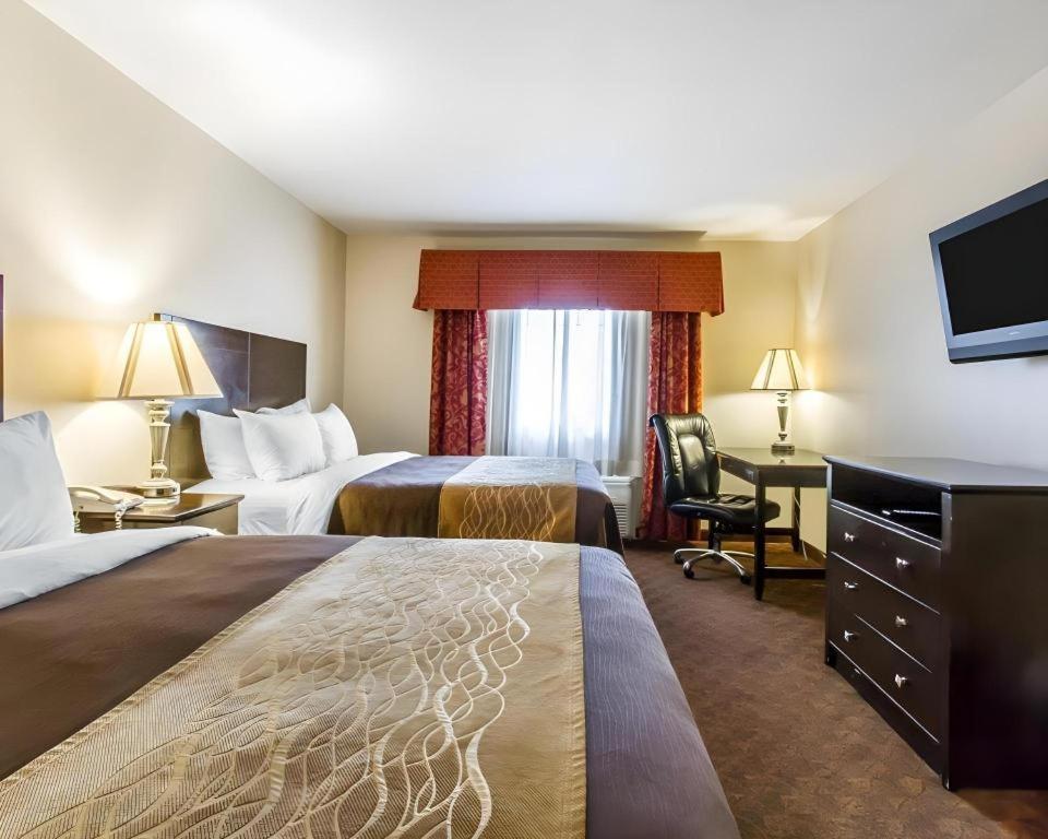 Comfort Inn & Suites Atoka Buitenkant foto