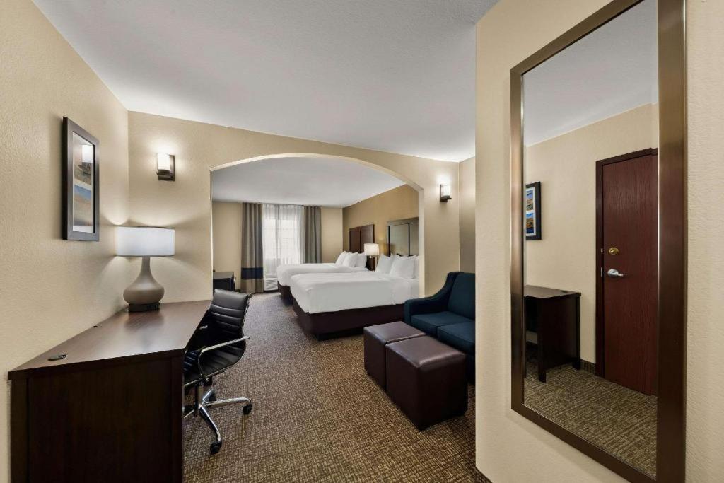 Comfort Inn & Suites Atoka Buitenkant foto