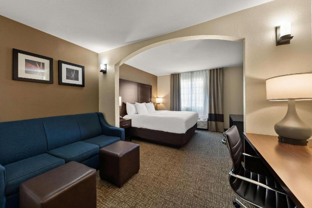 Comfort Inn & Suites Atoka Buitenkant foto